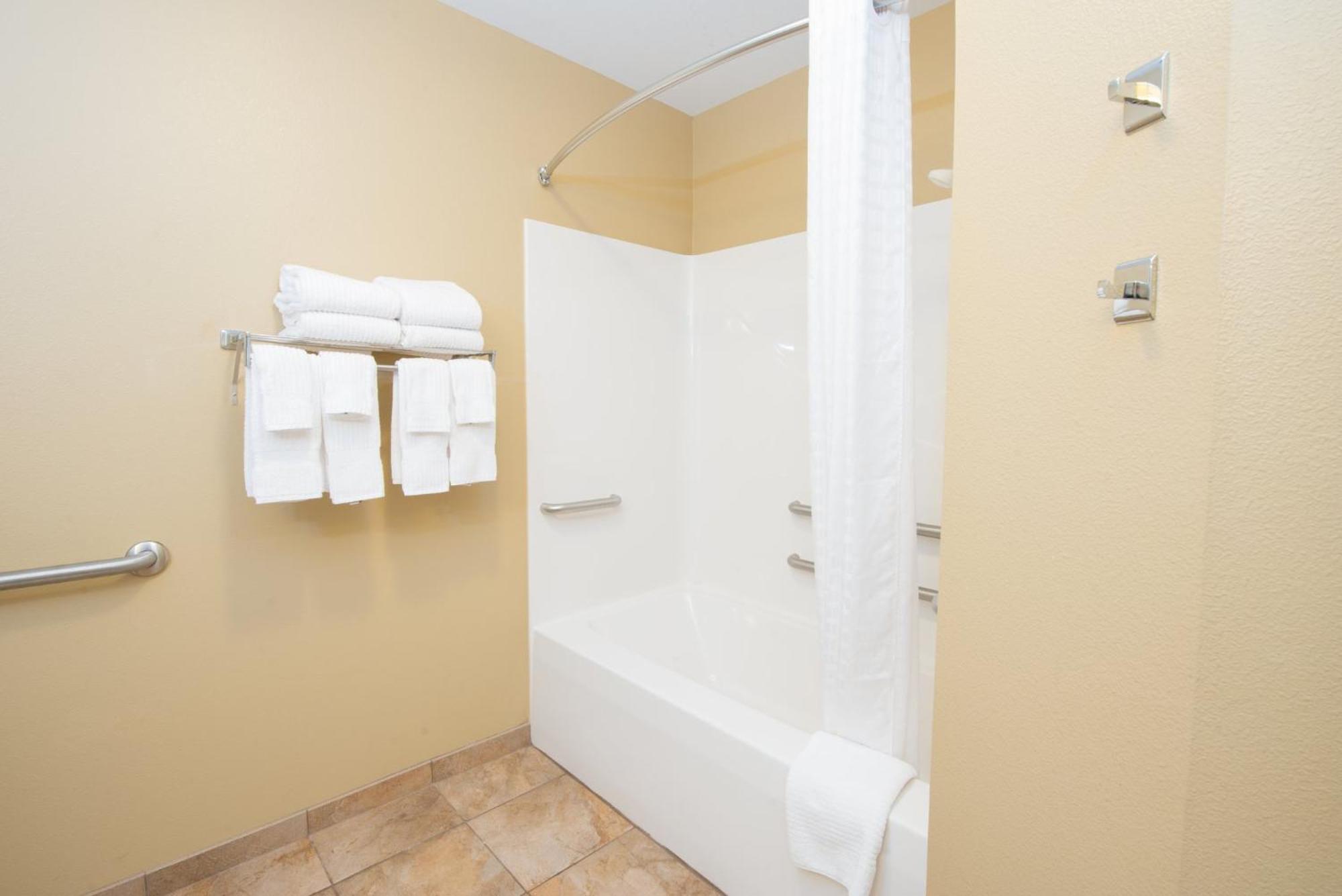 Candlewood Suites Minot By Ihg Exterior foto